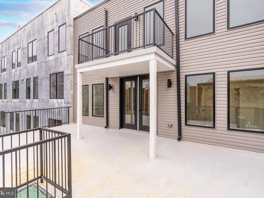 2002 Frankford Ave, Unit 201, Philadelphia, PA 19125 Main Photo