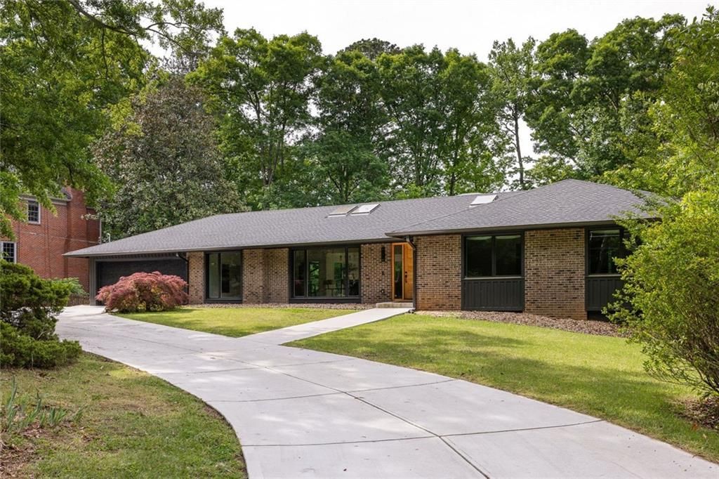 2673 Cosmos Drive Ne, Atlanta, GA 30345 Main Photo