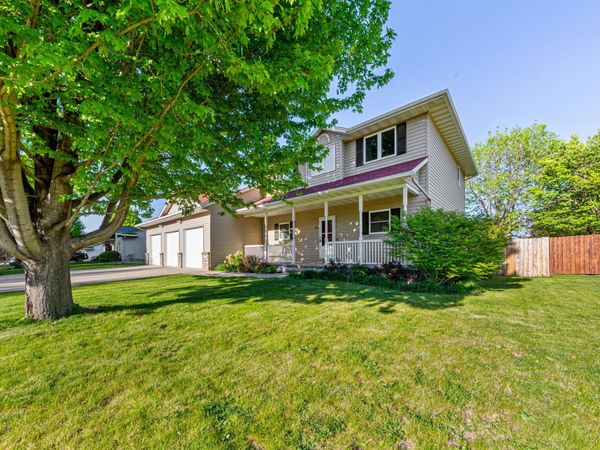 227 Woodhaven Lane, Mankato, MN 56001