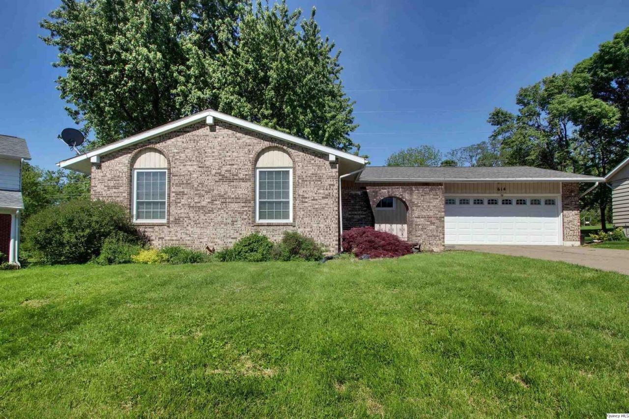 614 Kimberly Dr., Quincy, IL 62305 Main Photo