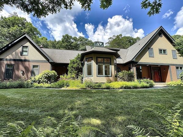26 Corn Road, Bolton, MA 01740