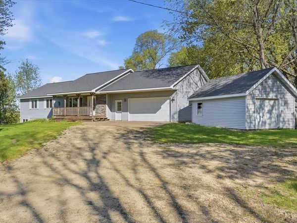 2072 30th Avenue, Baldwin, WI 54002