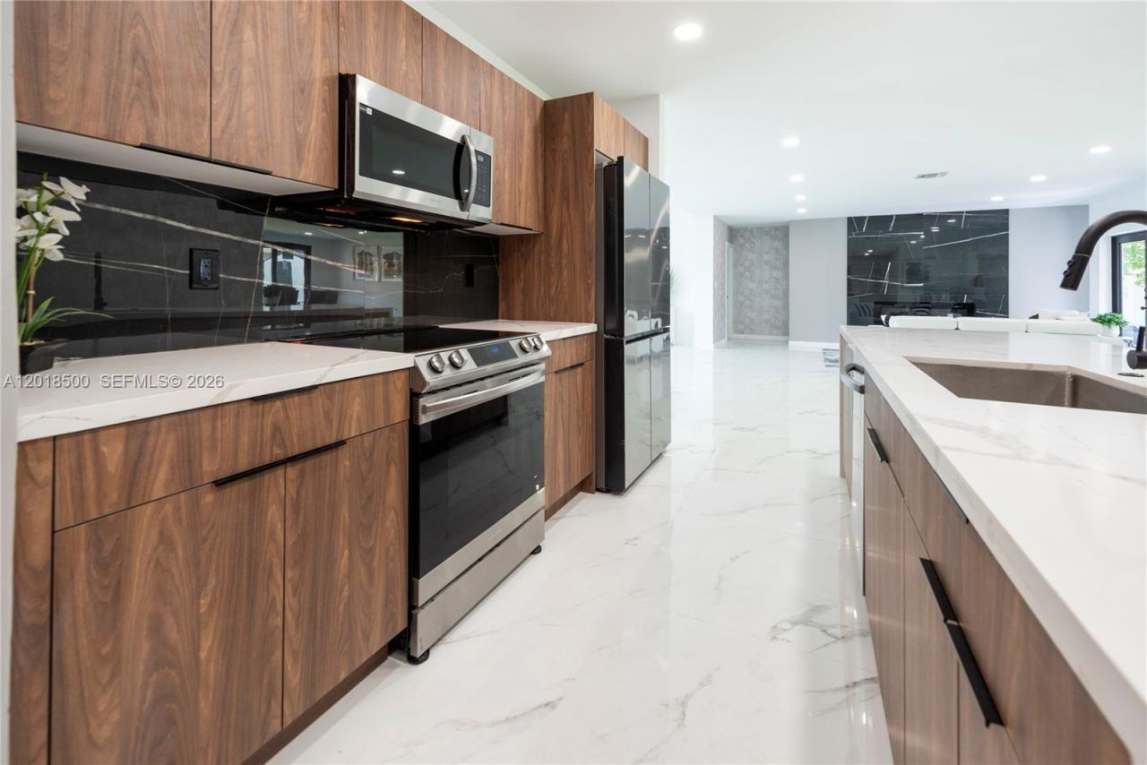2308 SE 18 St , Fort Lauderdale, FL 33316 Photo