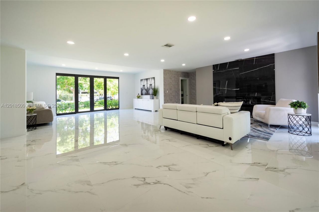2308 SE 18 St , Fort Lauderdale, FL 33316 Photo