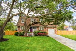 1244 Cornwallis Drive photo 4
