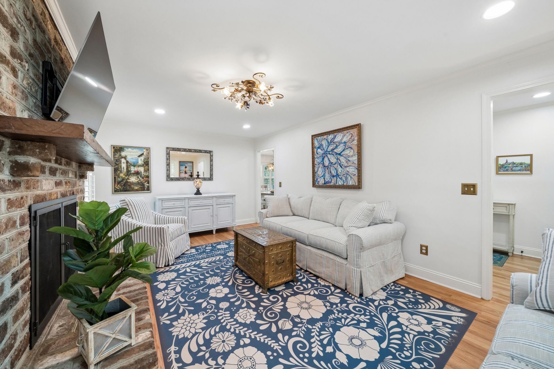 1244 Cornwallis Drive Photo 6