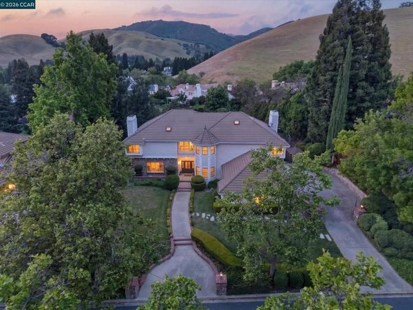 5303 Blackhawk Dr, Danville, CA 94506