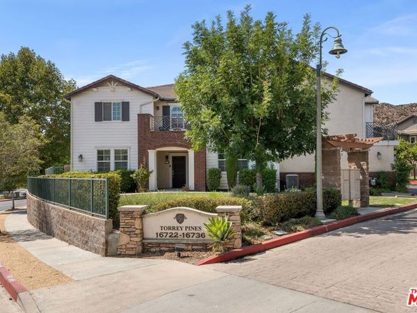 16730 Nicklaus Drive, Unit 51, Sylmar, CA 91342