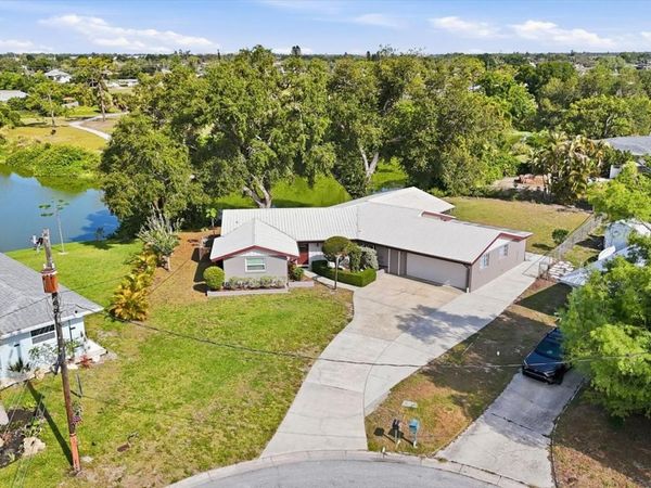425 DRIFTWOOD ROAD , VENICE, FL 34293