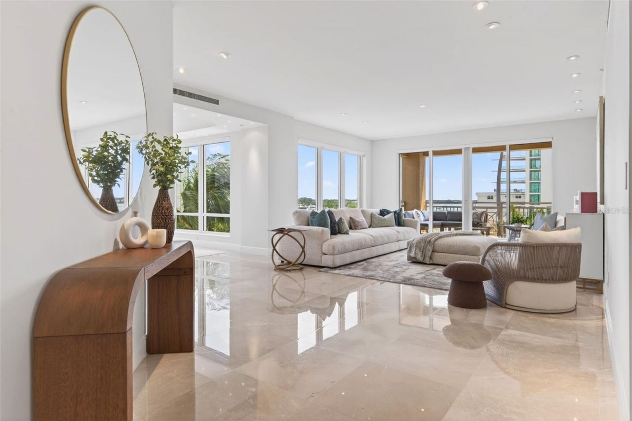 35 Watergate Drive, Unit 502, Sarasota, FL 34236 Photo