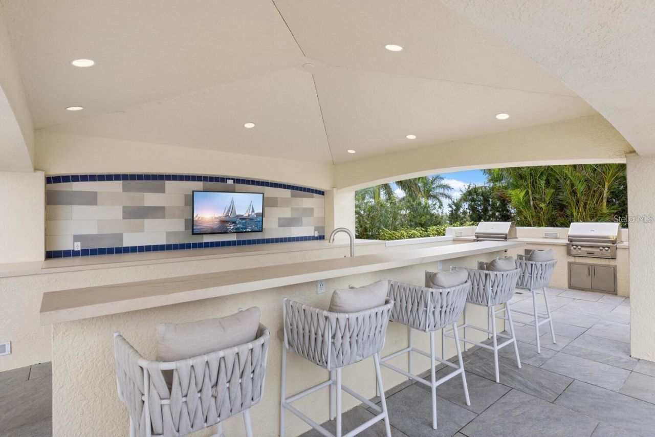 35 Watergate Drive, Unit 502, Sarasota, FL 34236 Photo