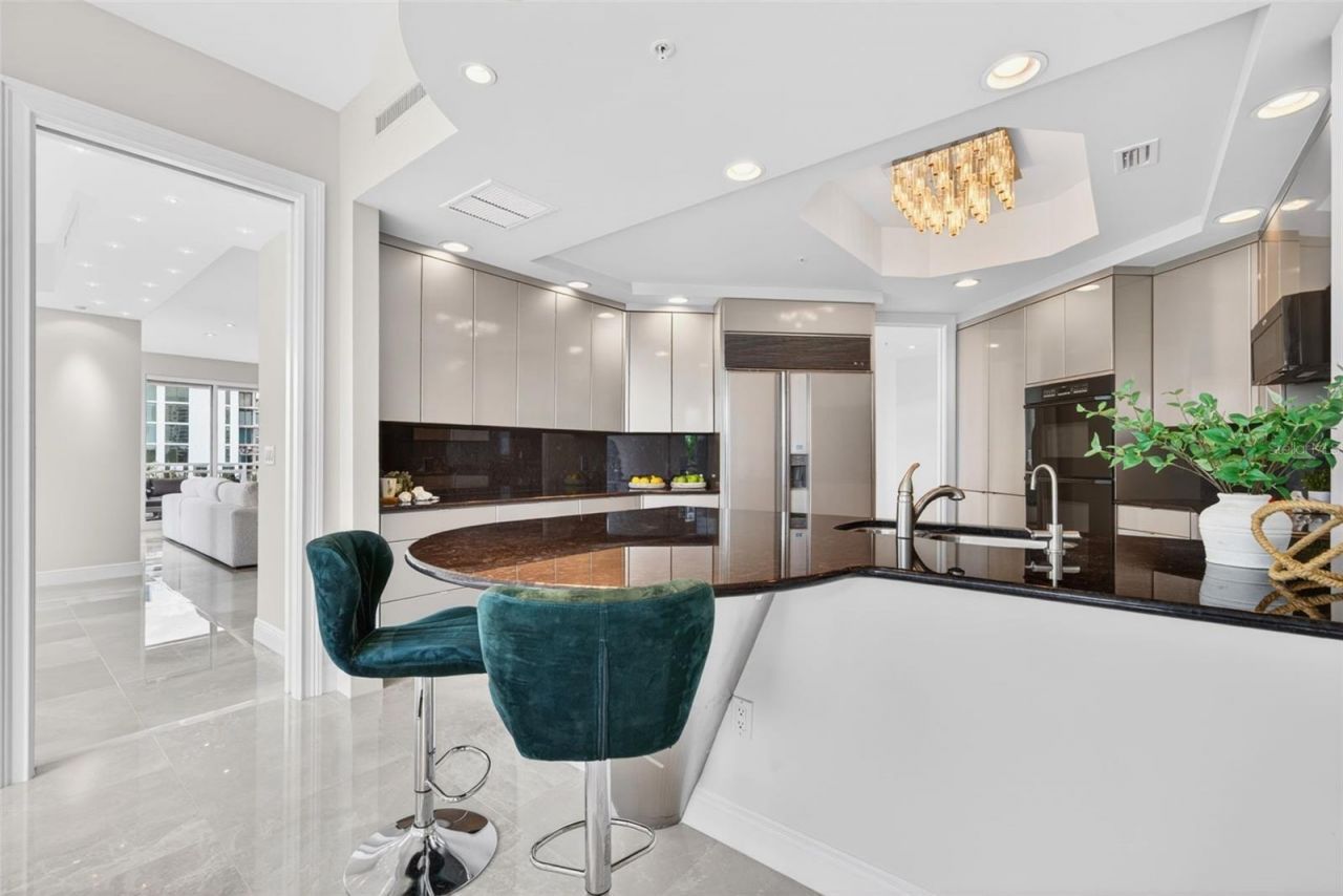 35 Watergate Drive, Unit 502, Sarasota, FL 34236 Photo