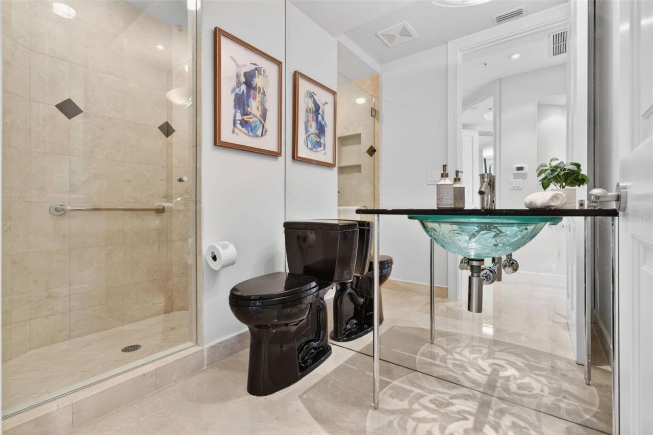 35 Watergate Drive, Unit 502, Sarasota, FL 34236 Photo
