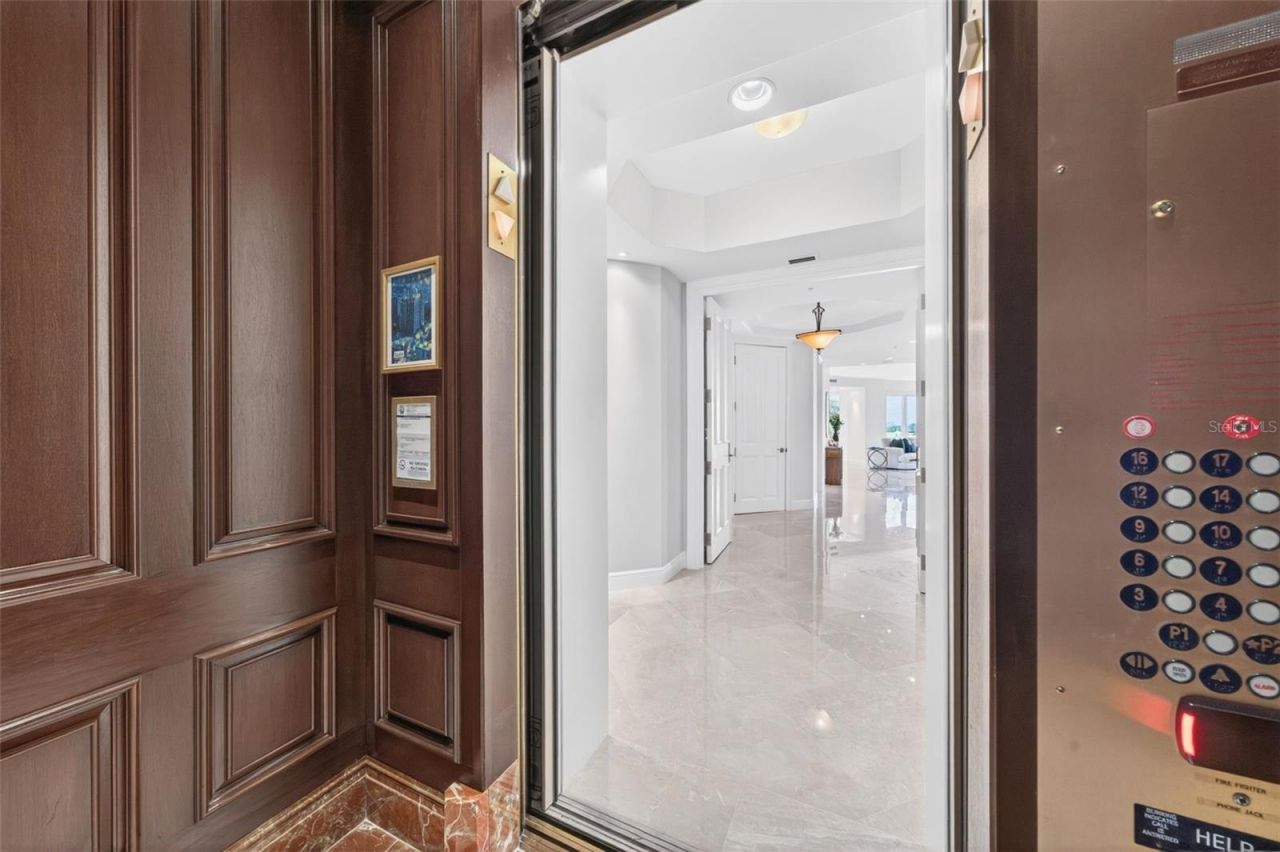 35 Watergate Drive, Unit 502, Sarasota, FL 34236 Photo