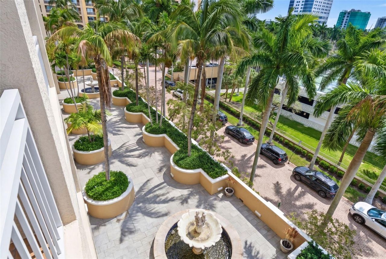 35 Watergate Drive, Unit 502, Sarasota, FL 34236 Photo