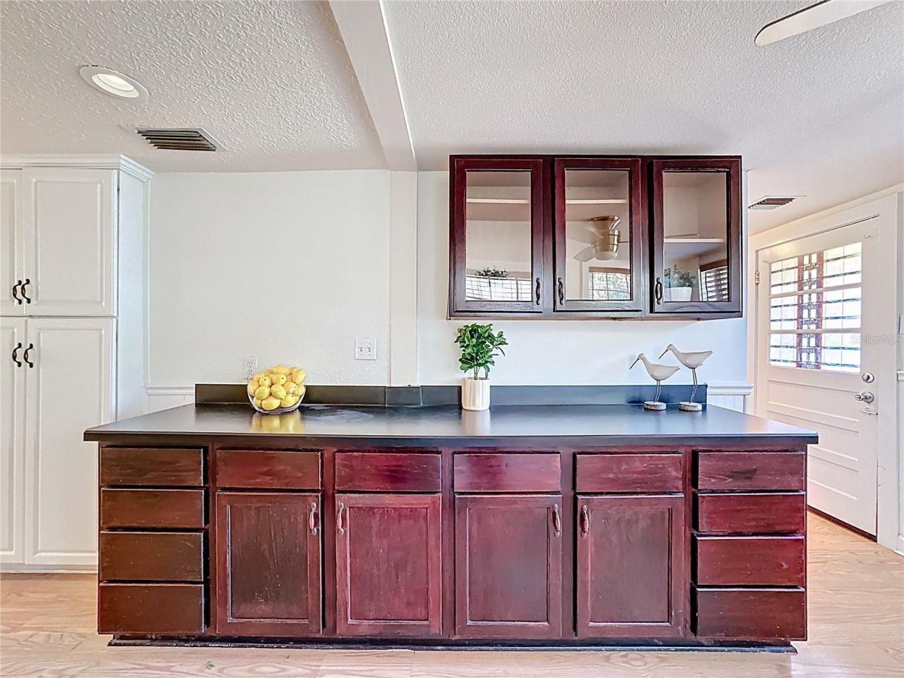 1148 N Grandview Street, Mount Dora, FL 32757 Photo