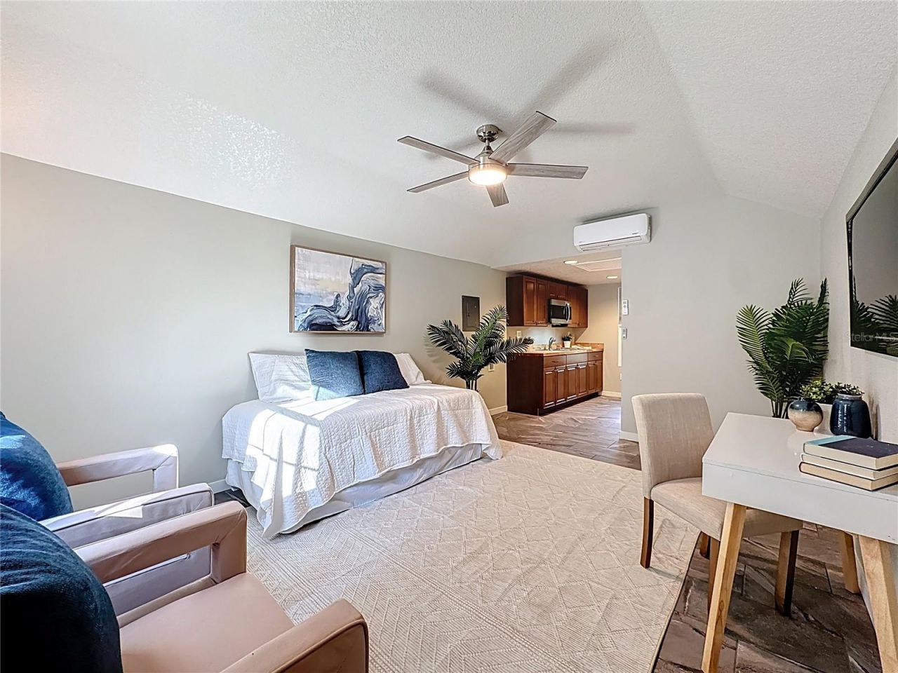 1148 N Grandview Street, Mount Dora, FL 32757 Photo