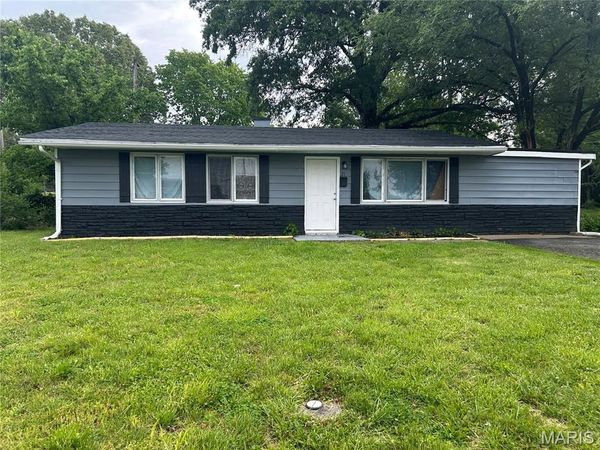 21 W Adams Drive , Cahokia, IL 62206