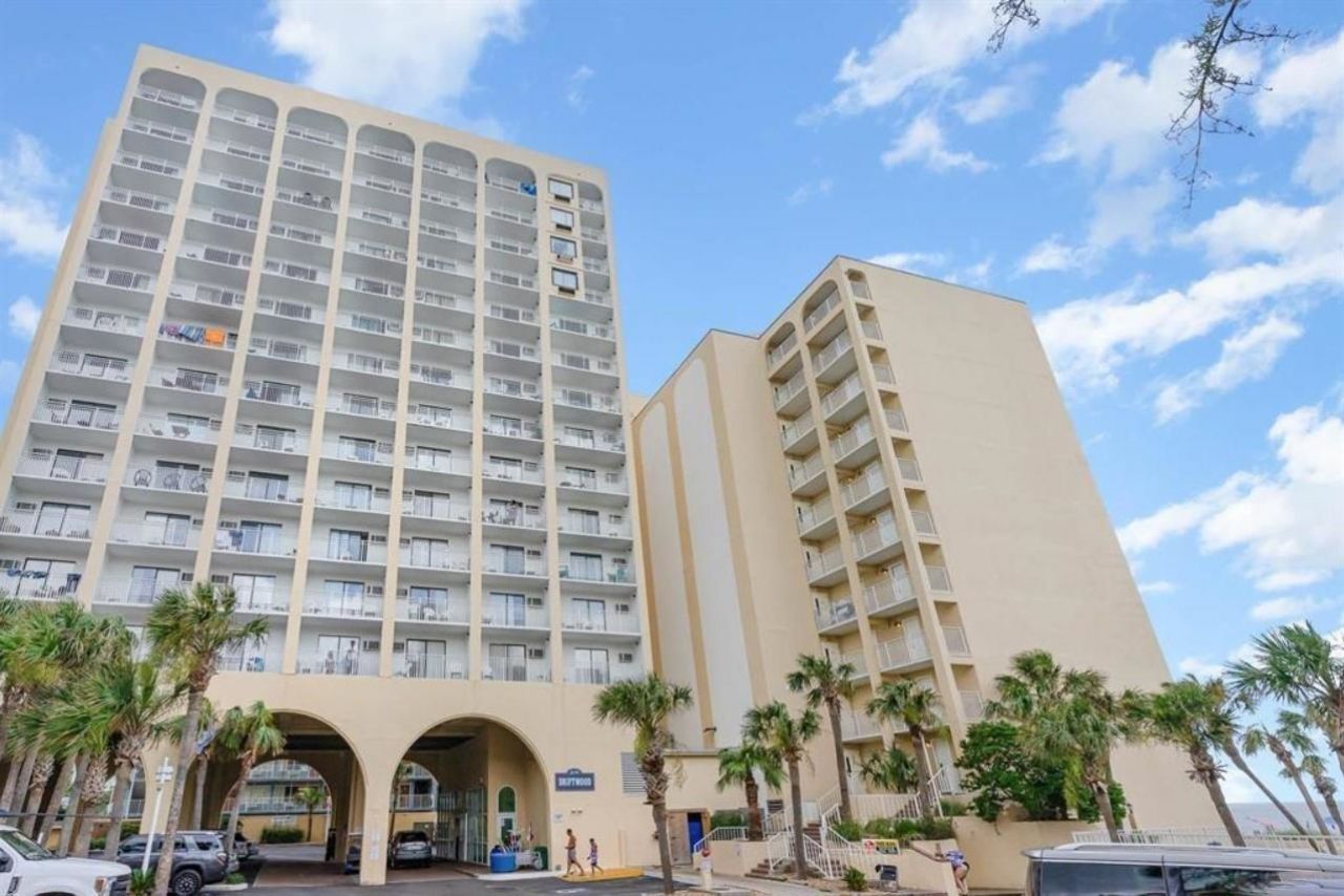 1207 S Ocean Blvd. Photo 1