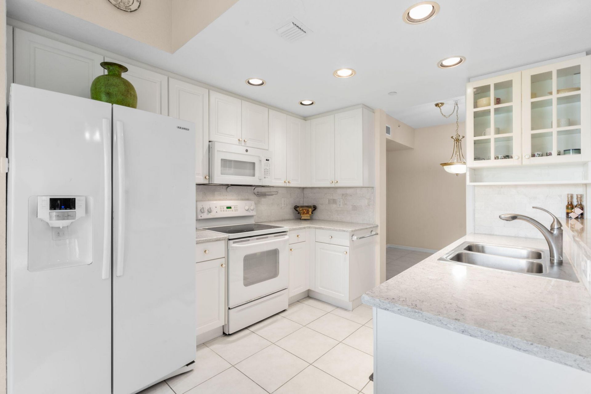 7735 Yardley Drive, Tamarac, FL 33321 Photo