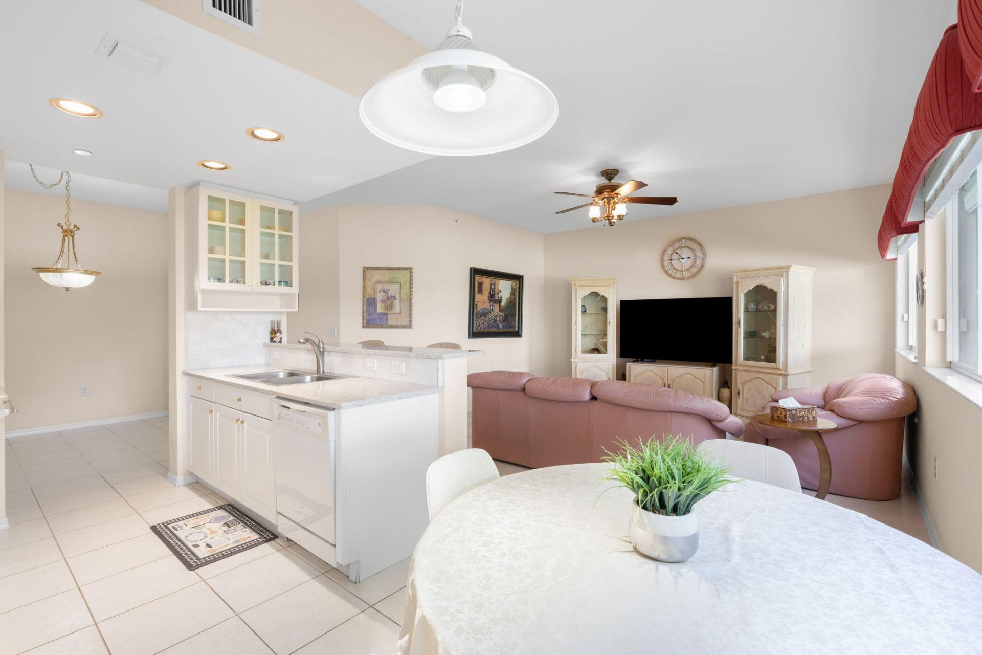7735 Yardley Drive, Tamarac, FL 33321 Photo