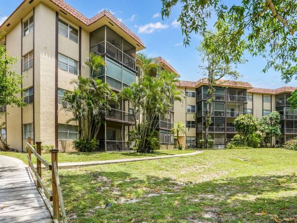 6201 N Falls Cir Drive, Unit 109, Lauderhill, FL 33319