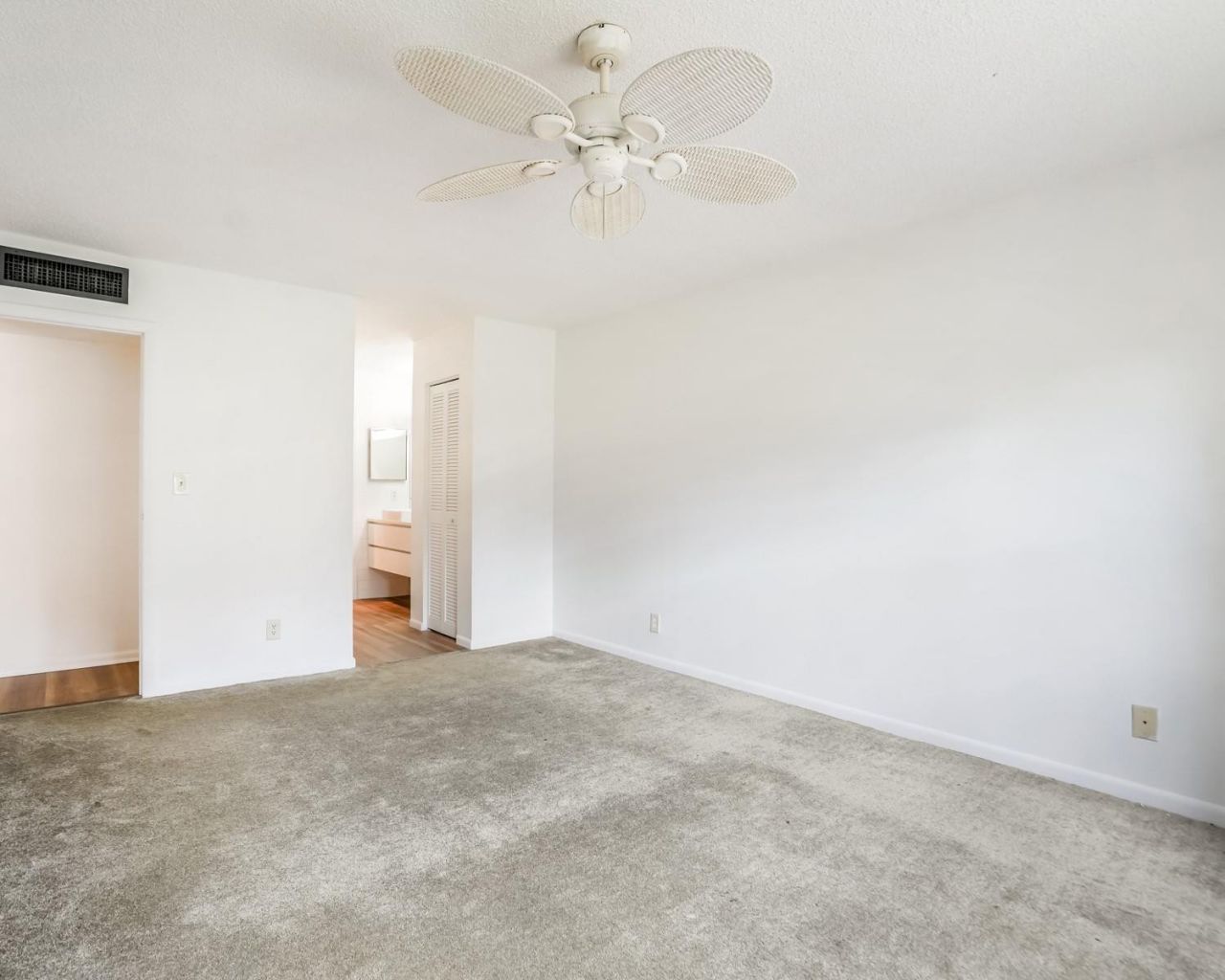 6201 N Falls Cir Drive, Unit 109, Lauderhill, FL 33319 Photo