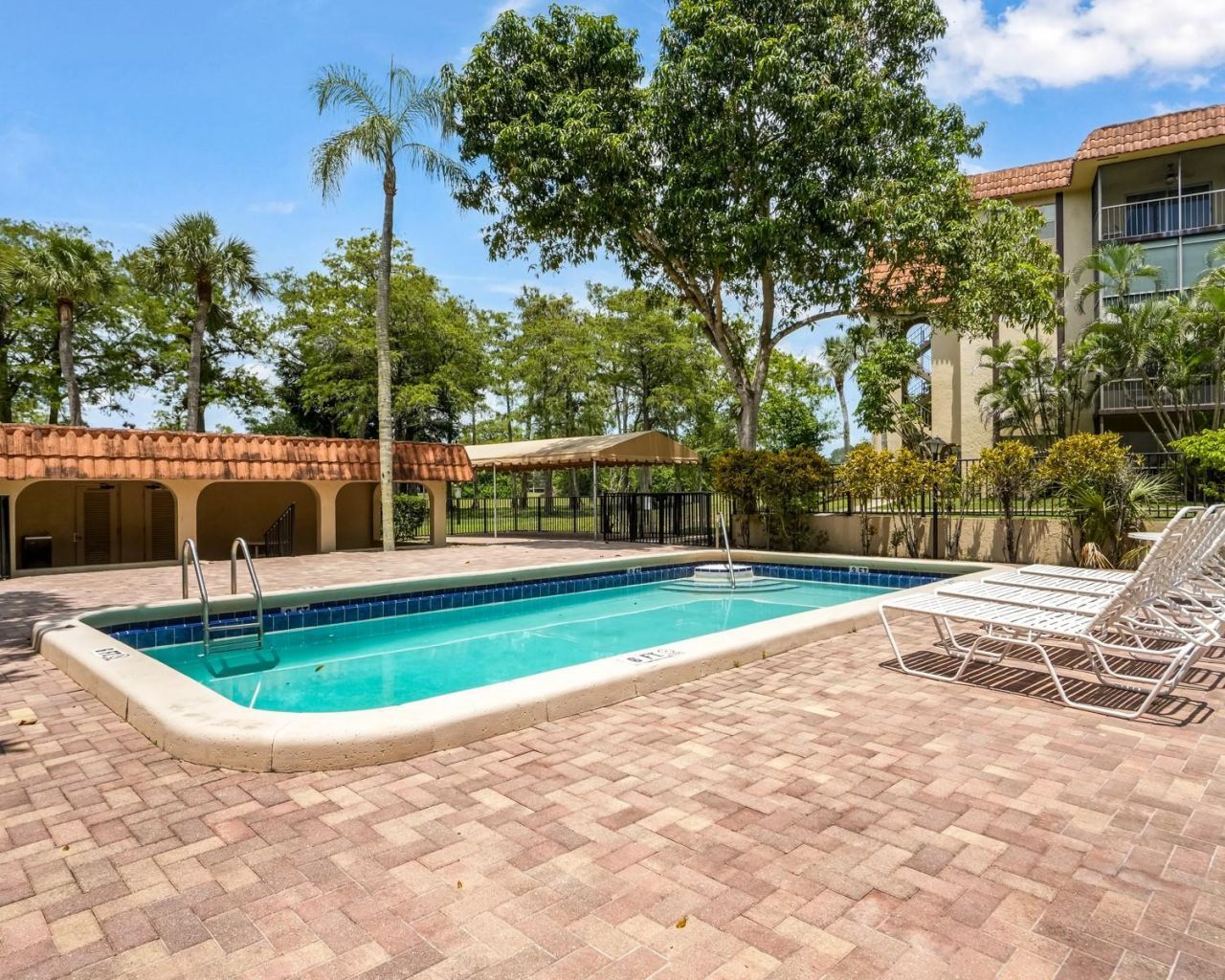 6201 N Falls Cir Drive, Unit 109, Lauderhill, FL 33319 Photo