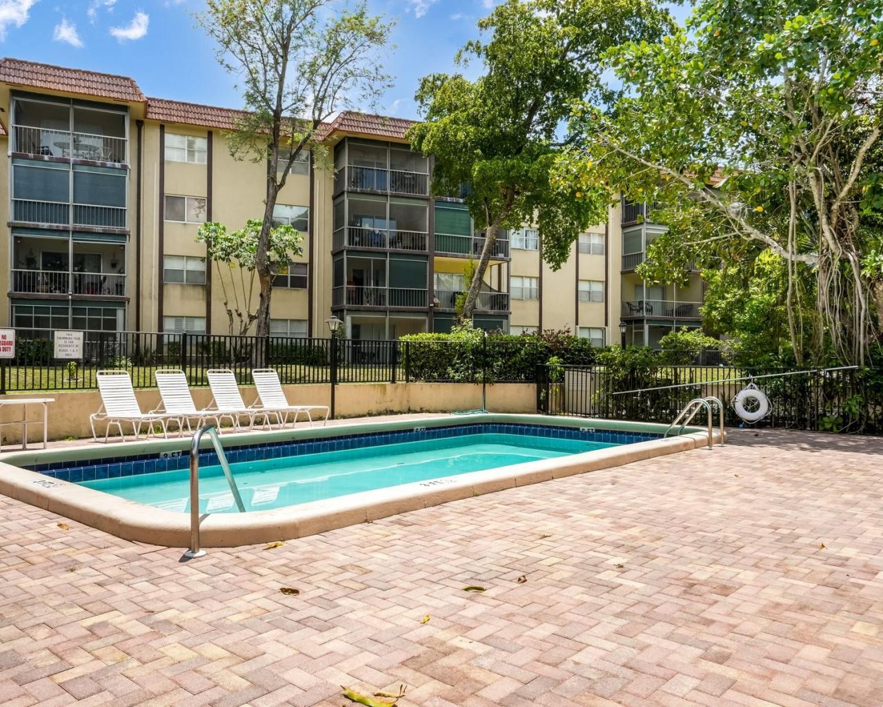 6201 N Falls Cir Drive, Unit 109, Lauderhill, FL 33319 Photo