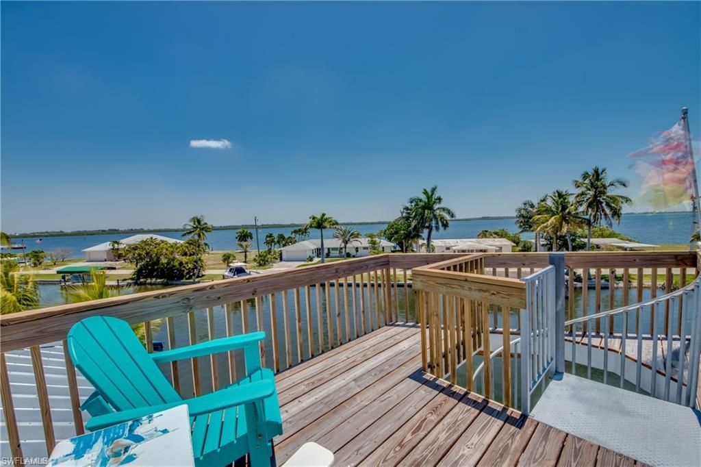 2579 Third St , Matlacha, FL 33993 Photo