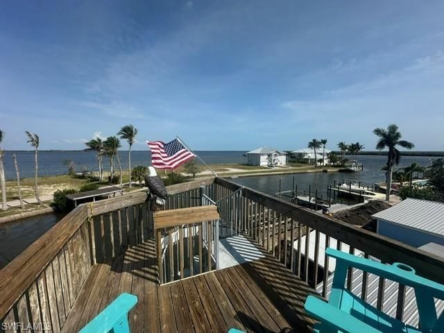 2579 Third St, Matlacha, FL 33993 Photo
