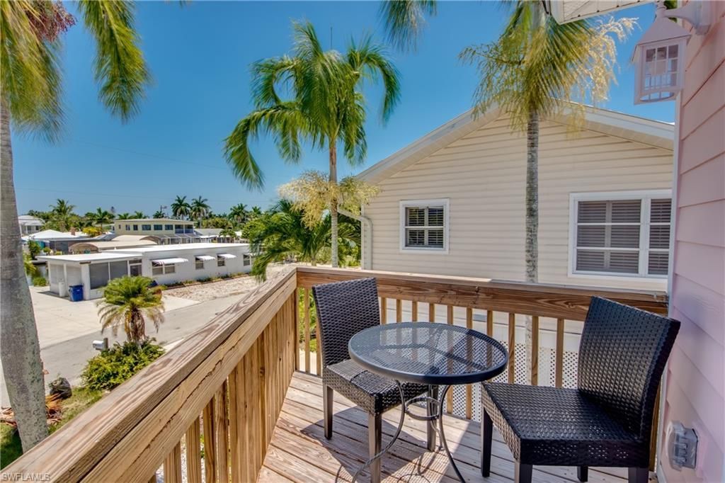 2579 Third St , Matlacha, FL 33993 Photo