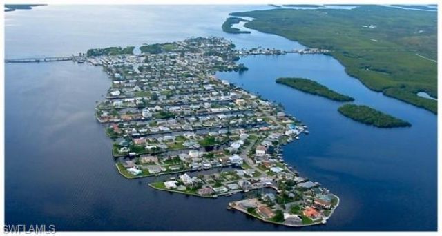 2579 Third St , Matlacha, FL 33993 Photo