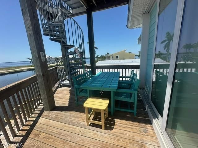 2579 Third St , Matlacha, FL 33993 Photo