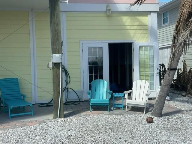 2579 Third St , Matlacha, FL 33993 Photo