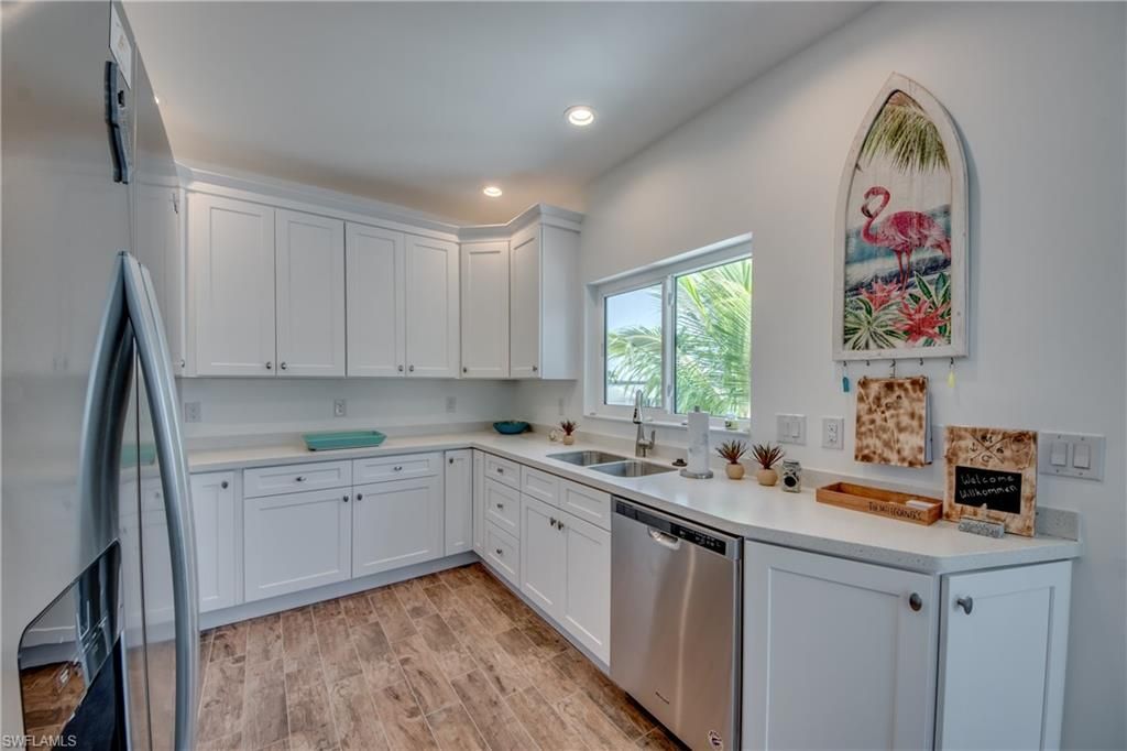 2579 Third St , Matlacha, FL 33993 Photo