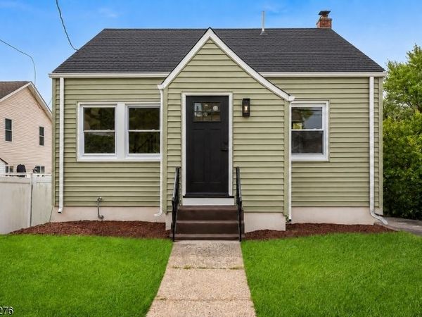 11 Dunkerly St, Totowa, NJ 07512