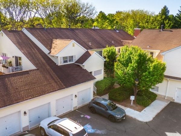 366 Potomac Dr, Bernards, NJ 07920