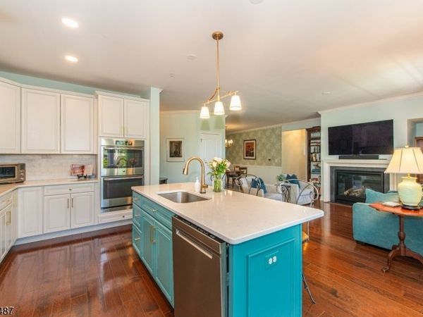 3 Pebble Rd, Woodland Park, NJ 07424