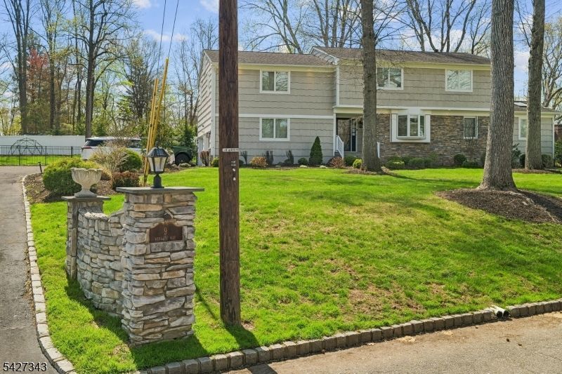9 Wingate Way, Roseland, NJ 07068 Main Photo