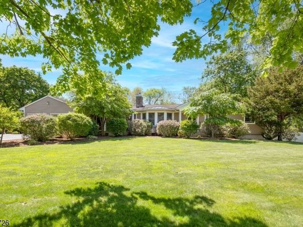 58 Elizabeth St, Bernards, NJ 07920