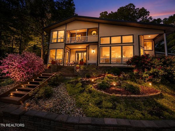 1910 Laramie Tr, Dandridge, TN 37725