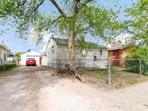 825 Holcomb Avenue, Rapid City, SD 57701