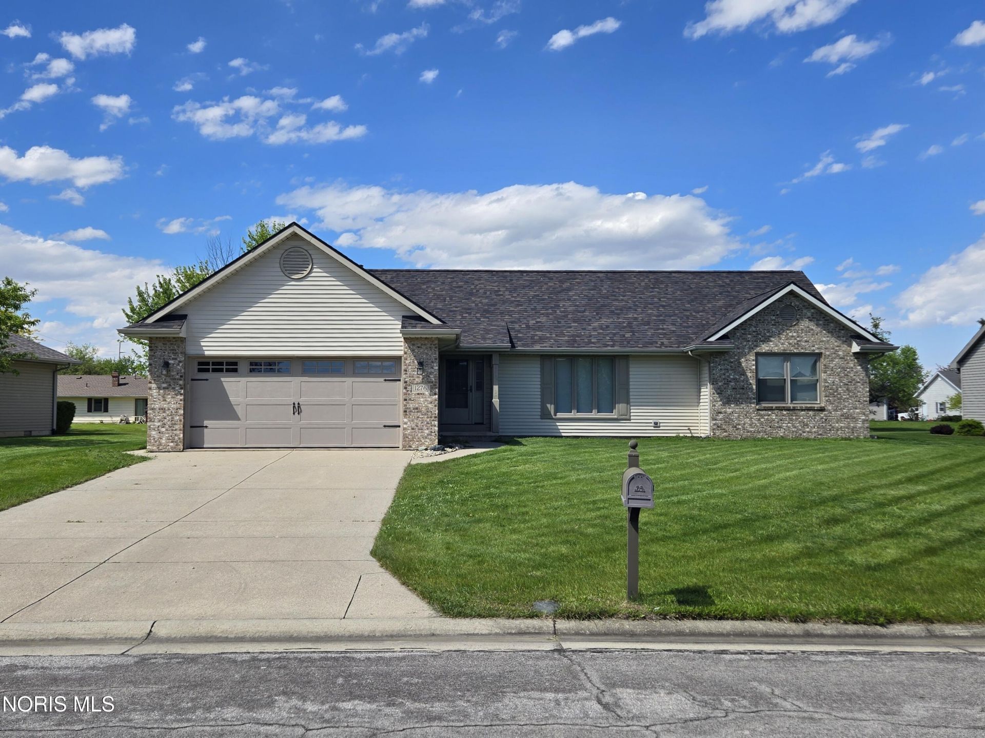 1276 Hilton Head Court, Defiance, OH 43512 Main Photo