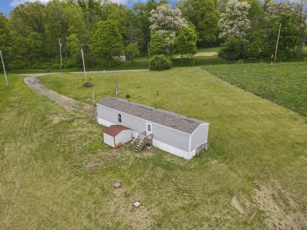 7925 Hunter Road SW, Amanda, OH 43102