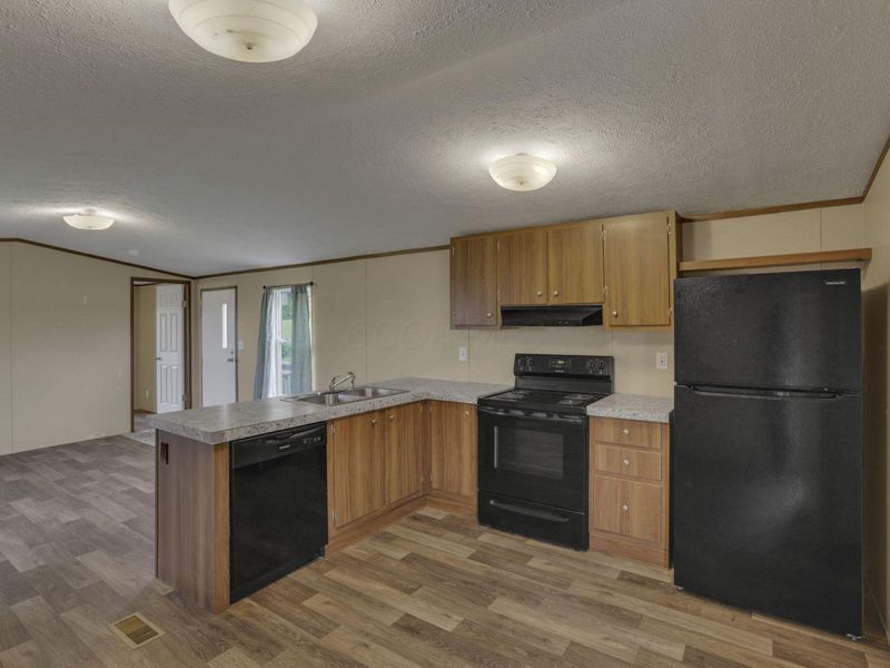 7925 Hunter Road SW, Amanda, OH 43102 Photo 12