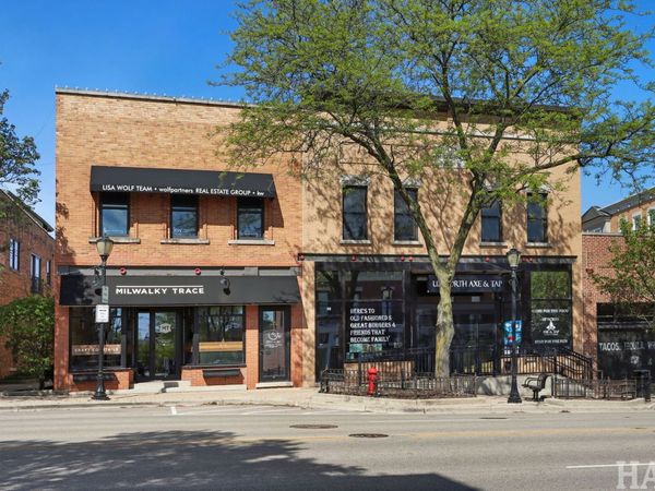 545-47 N Milwaukee Avenue, Libertyville, IL 60048