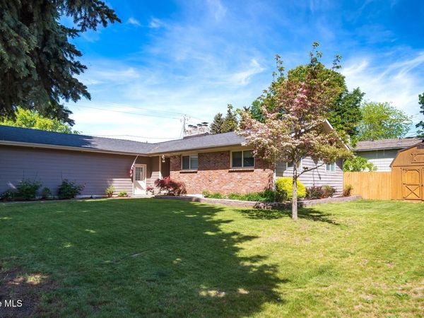 10378 N Bateman ST, Hayden, ID 83835