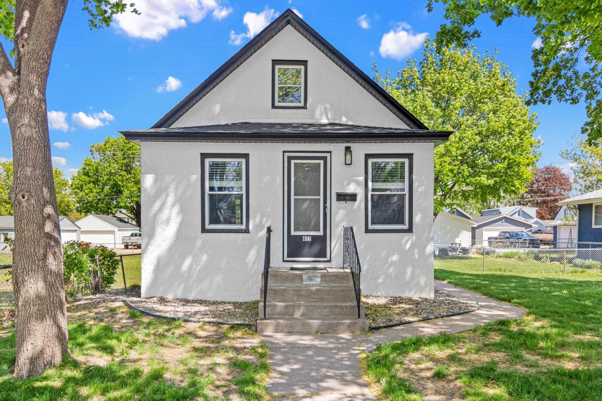417 10th Avenue S, South Saint Paul, MN 55075