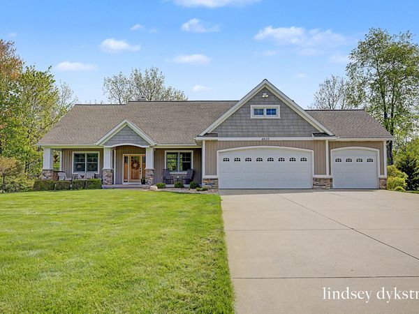 4635 Leighton Lakes Drive, Wayland, MI 49348